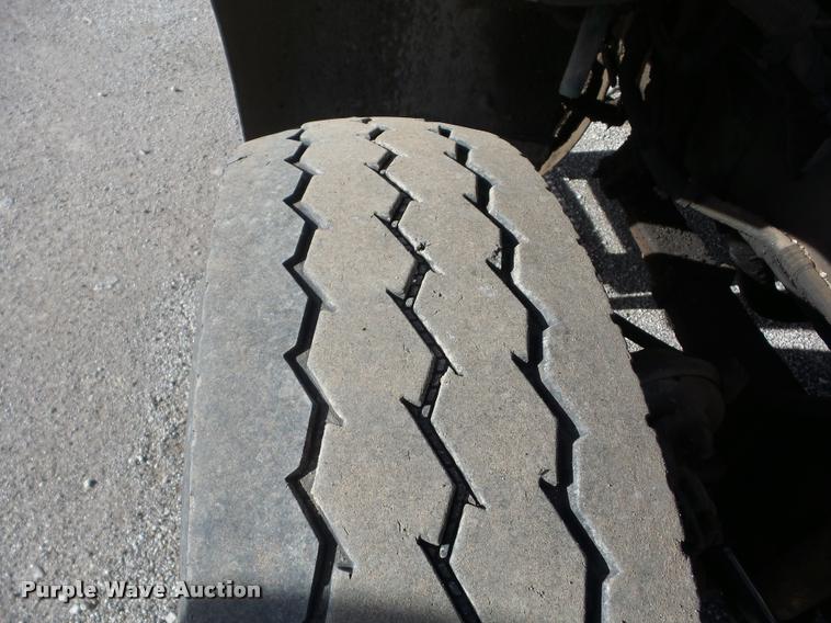 image for item AG9274 1996 Volvo WG rolloff truck