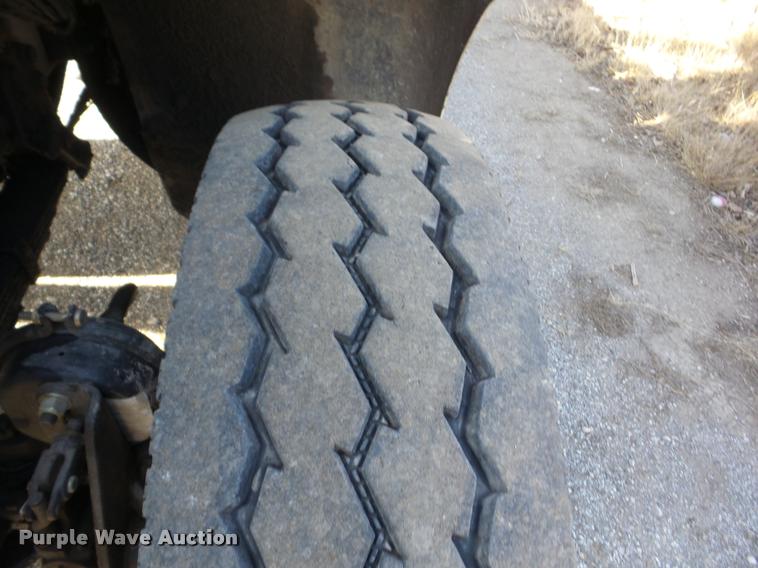 image for item AG9274 1996 Volvo WG rolloff truck