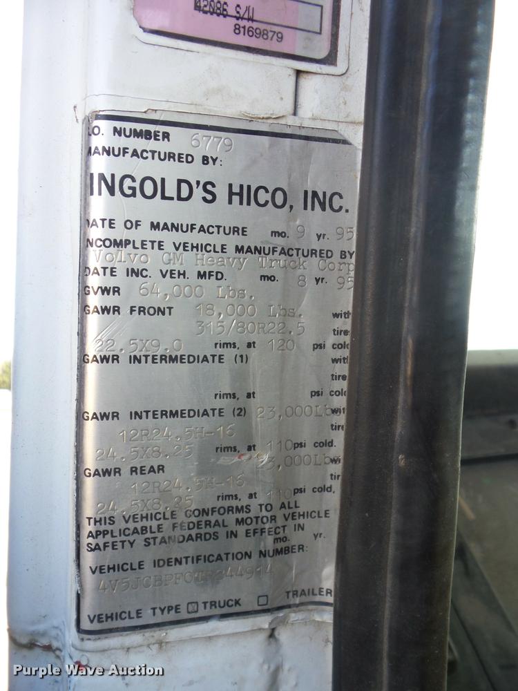 image for item AG9274 1996 Volvo WG rolloff truck