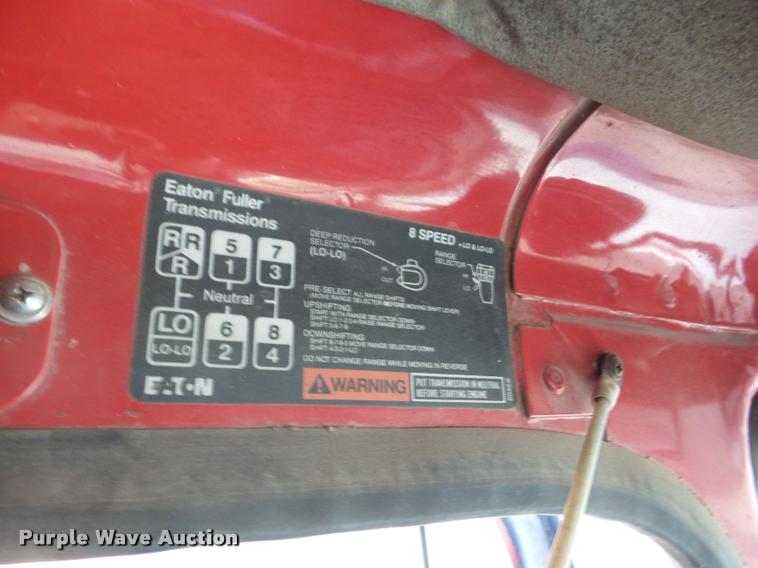 image for item AG9274 1996 Volvo WG rolloff truck