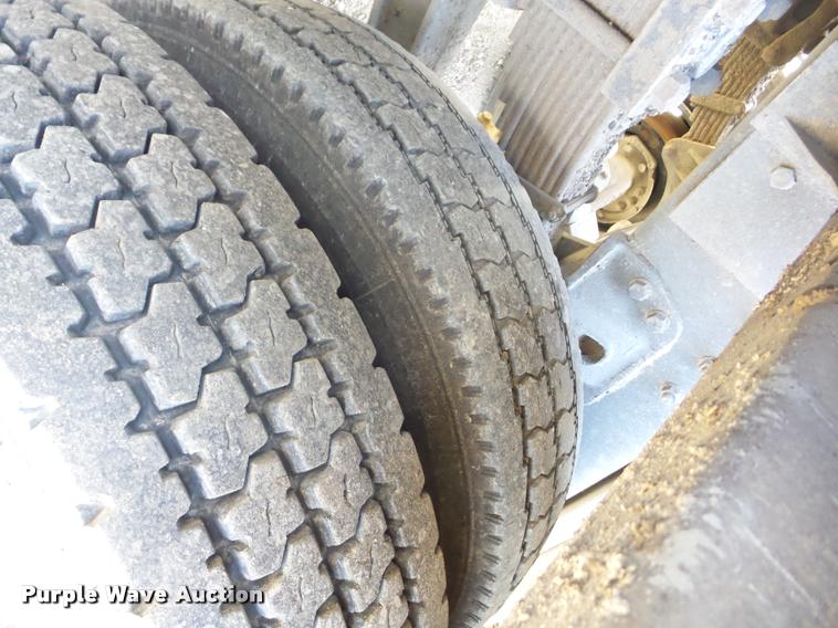 image for item AG9274 1996 Volvo WG rolloff truck