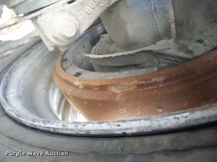 image for item AG9274 1996 Volvo WG rolloff truck