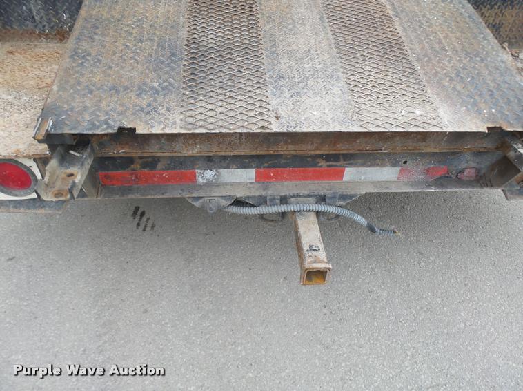 image for item AV9768 2000 Hino FB1817 utility truck