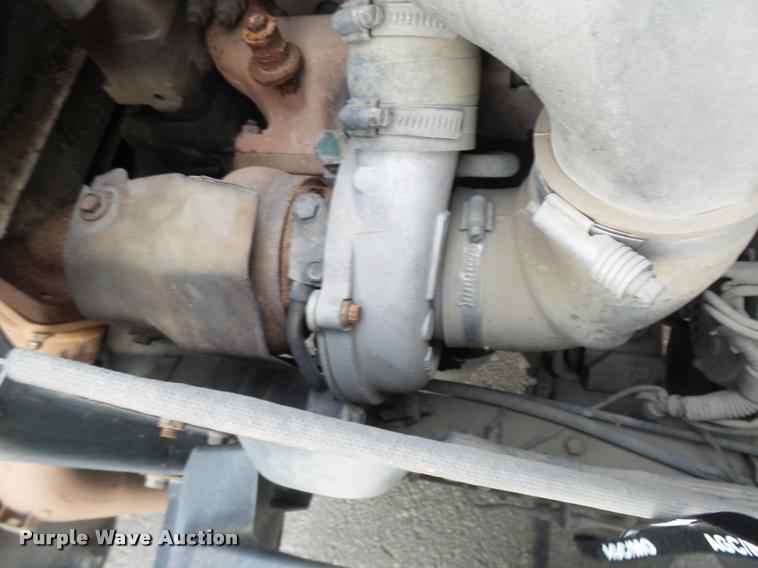 image for item AV9768 2000 Hino FB1817 utility truck