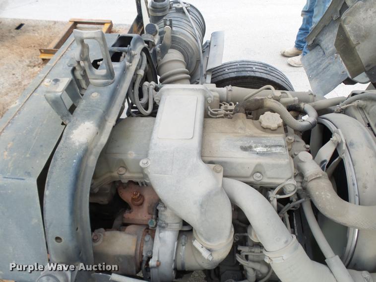 image for item AV9768 2000 Hino FB1817 utility truck