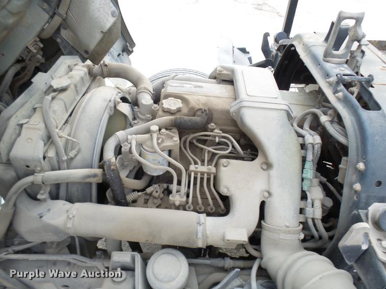 image for item AV9768 2000 Hino FB1817 utility truck