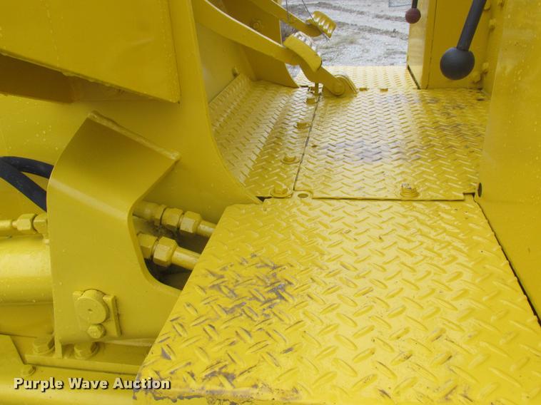 image for item DA3270 1993 Komatsu D37E dozer