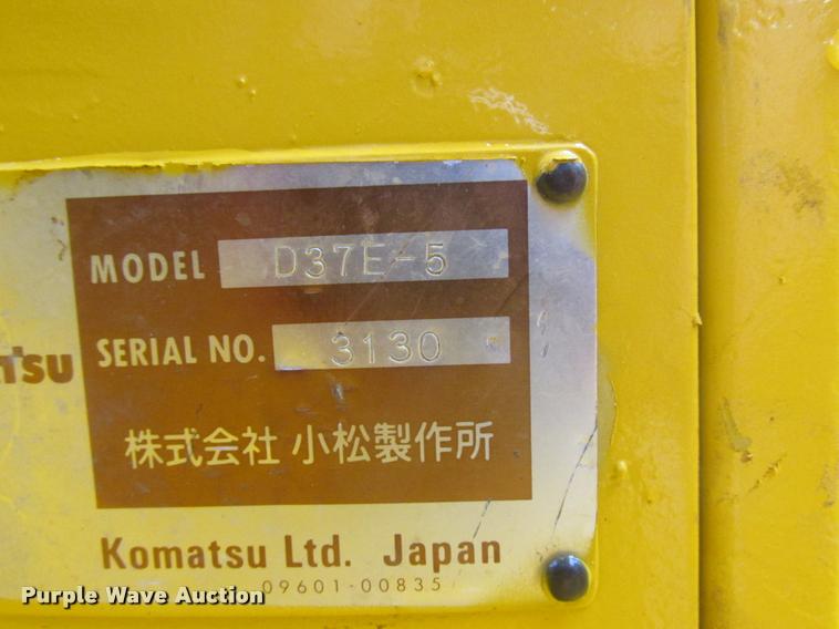 image for item DA3270 1993 Komatsu D37E dozer