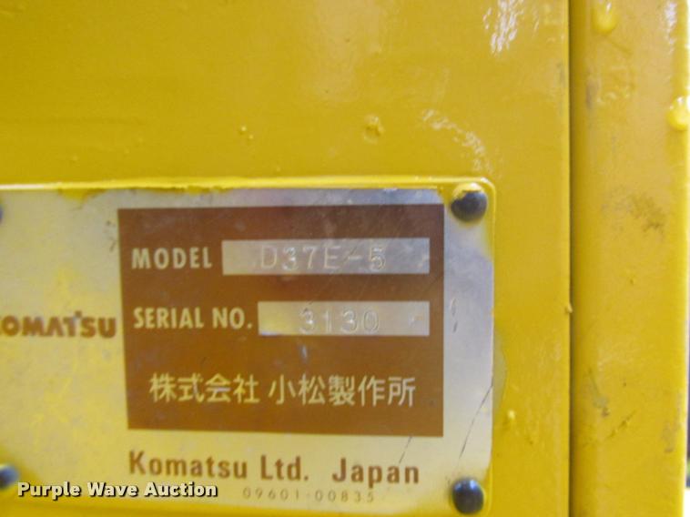 image for item DA3270 1993 Komatsu D37E dozer