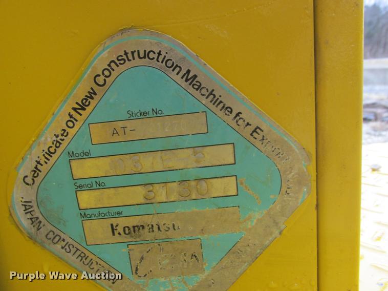 image for item DA3270 1993 Komatsu D37E dozer