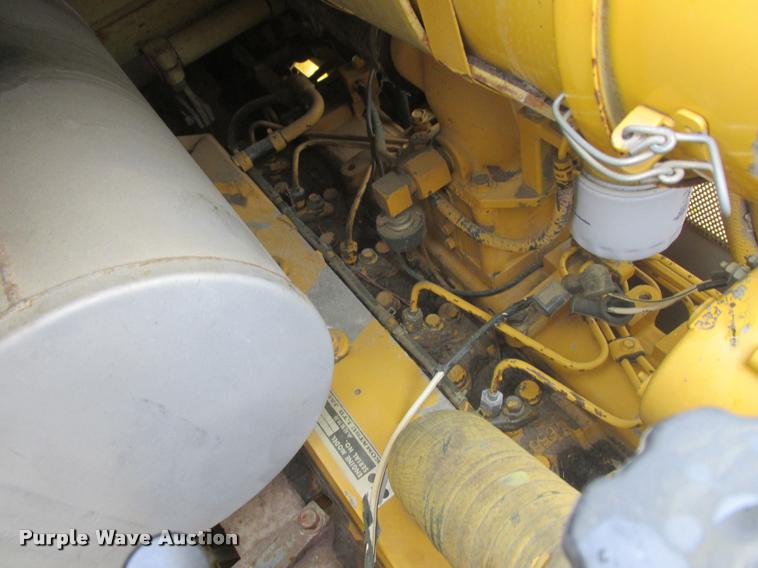 image for item DA3270 1993 Komatsu D37E dozer