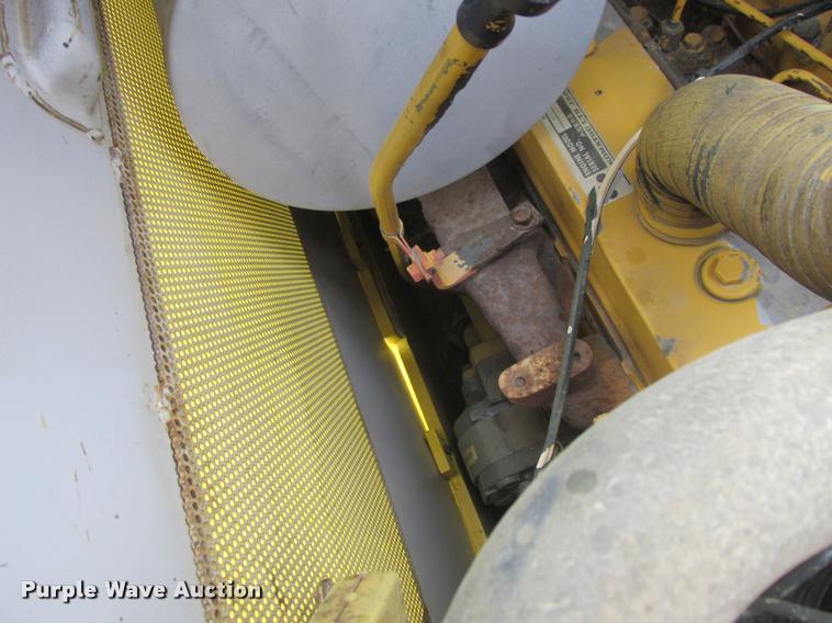 image for item DA3270 1993 Komatsu D37E dozer