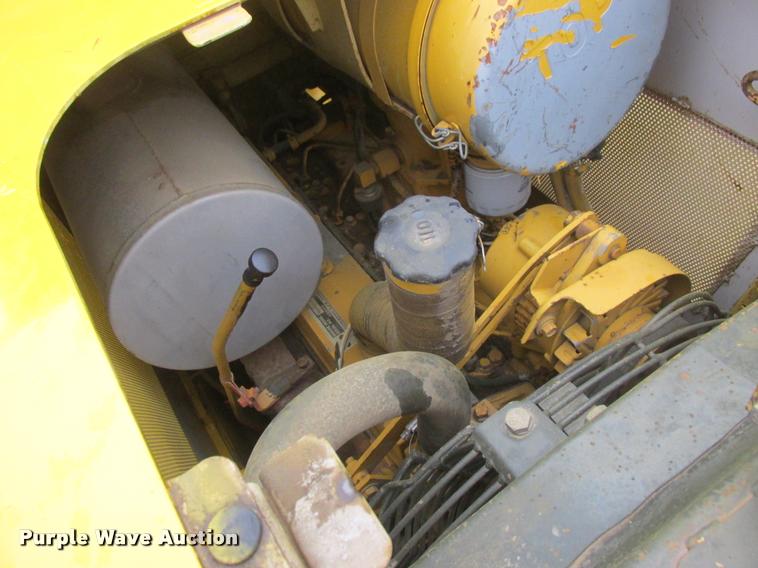image for item DA3270 1993 Komatsu D37E dozer