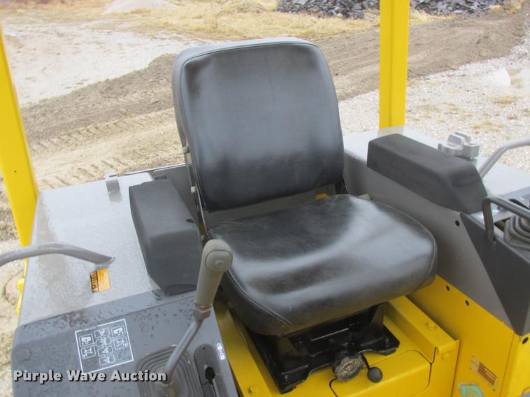 image for item DA3270 1993 Komatsu D37E dozer