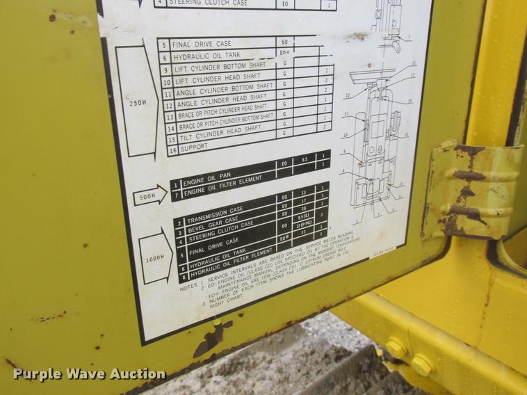 image for item DA3270 1993 Komatsu D37E dozer