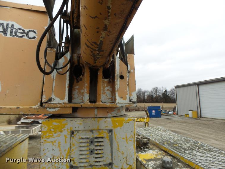 image for item DA3278 1995 International 4800 digger derrick truck