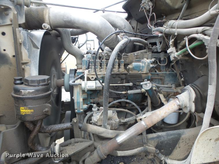 image for item DA3278 1995 International 4800 digger derrick truck