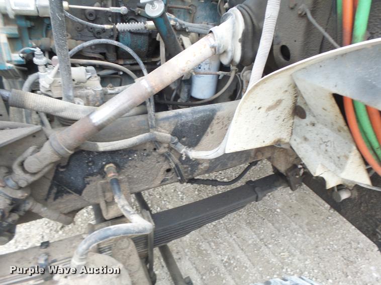 image for item DA3278 1995 International 4800 digger derrick truck