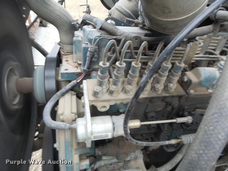 image for item DA3278 1995 International 4800 digger derrick truck