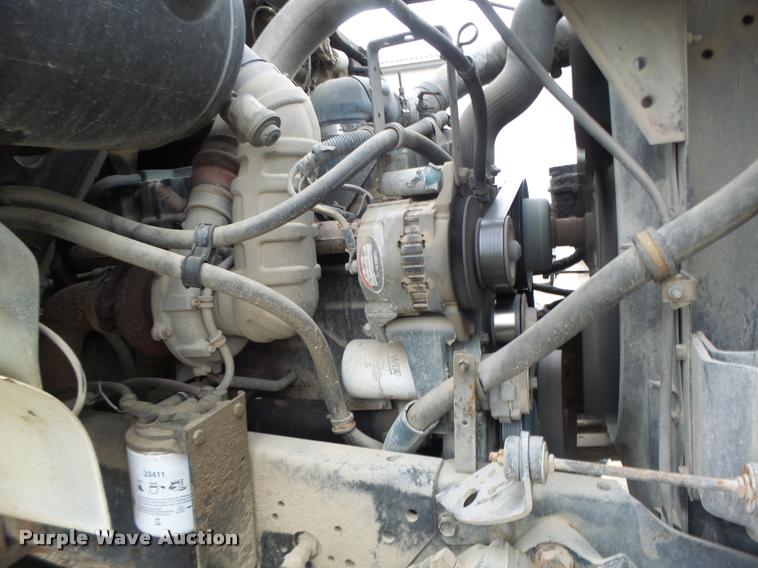 image for item DA3278 1995 International 4800 digger derrick truck