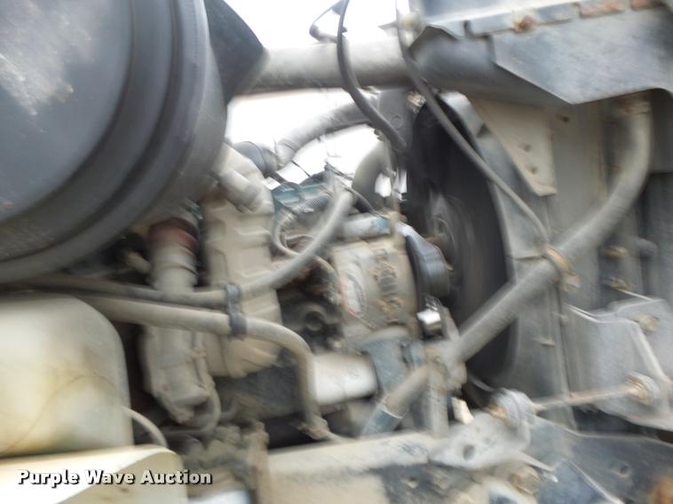 image for item DA3278 1995 International 4800 digger derrick truck