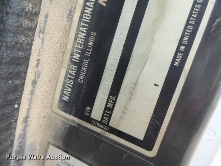 image for item DA3278 1995 International 4800 digger derrick truck