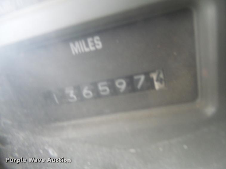 image for item DA3278 1995 International 4800 digger derrick truck