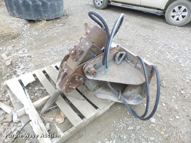 image for item DA3279 Melroe Bobcat 2500 breaker