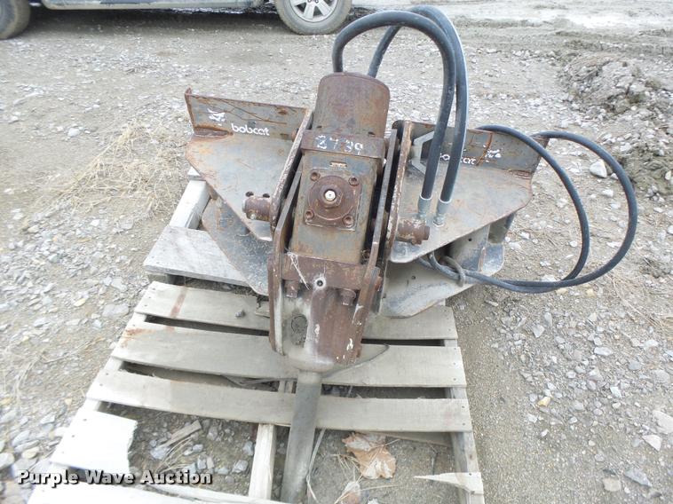 image for item DA3279 Melroe Bobcat 2500 breaker