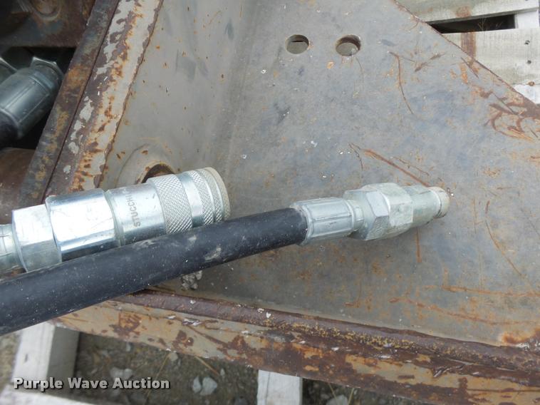 image for item DA3279 Melroe Bobcat 2500 breaker