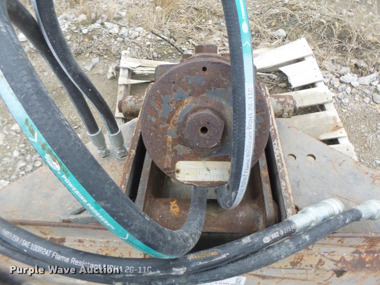 image for item DA3279 Melroe Bobcat 2500 breaker