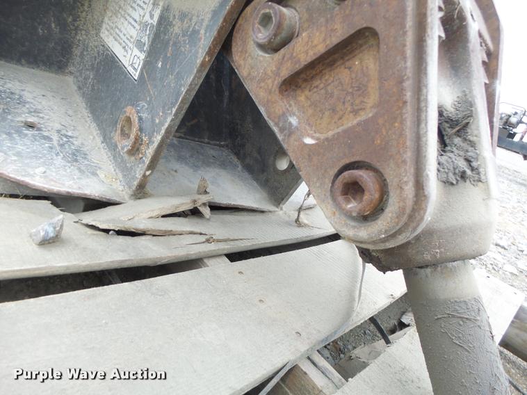 image for item DA3279 Melroe Bobcat 2500 breaker