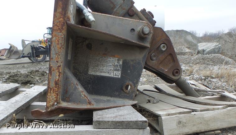 image for item DA3279 Melroe Bobcat 2500 breaker