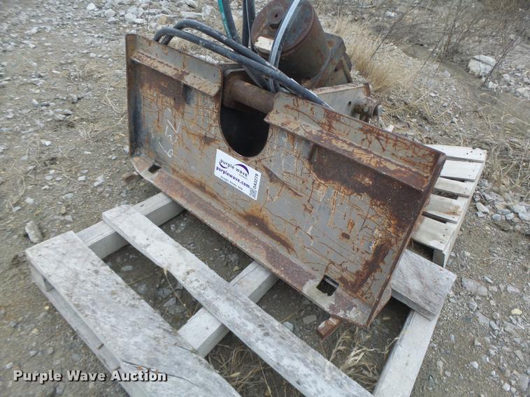 image for item DA3279 Melroe Bobcat 2500 breaker