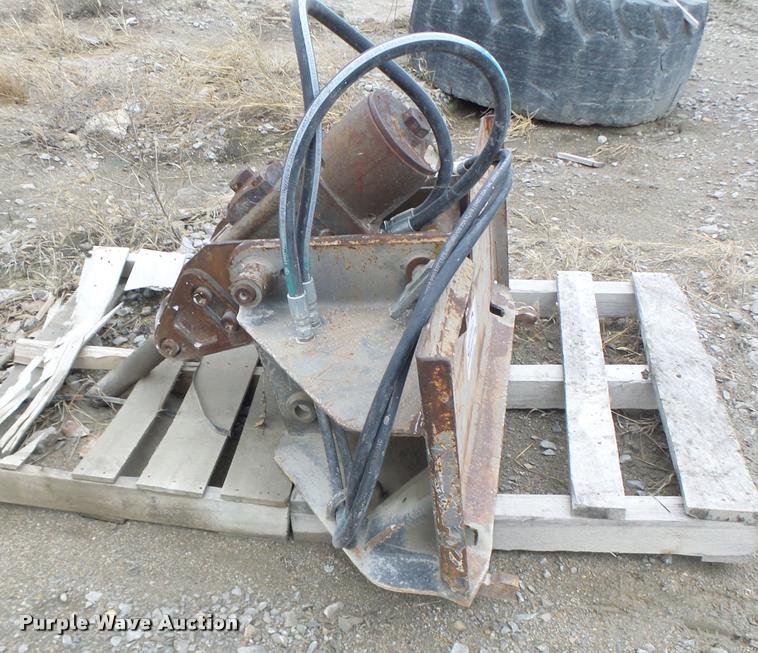 image for item DA3279 Melroe Bobcat 2500 breaker