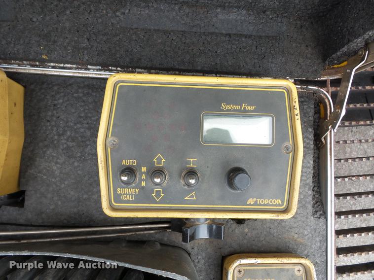 image for item DA5855 2000 Caterpillar AP-650B paver