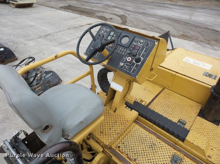 image for item DA5855 2000 Caterpillar AP-650B paver