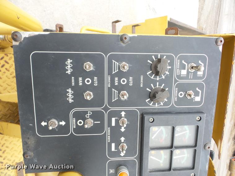 image for item DA5855 2000 Caterpillar AP-650B paver