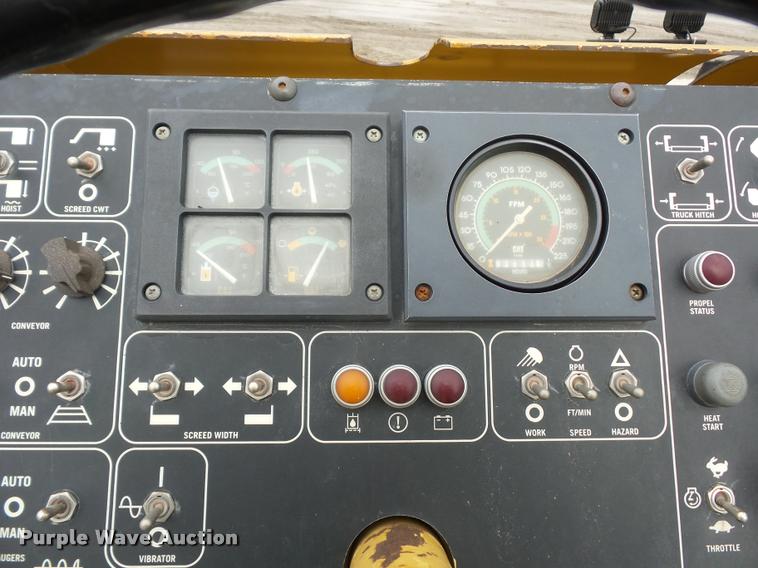 image for item DA5855 2000 Caterpillar AP-650B paver