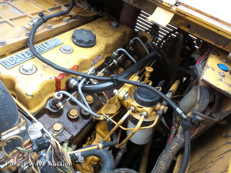 image for item DA5855 2000 Caterpillar AP-650B paver