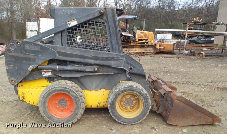 image for item DA7515 2006 New Holland L160 skid steer