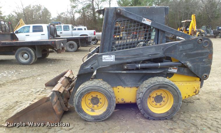 image for item DA7515 2006 New Holland L160 skid steer