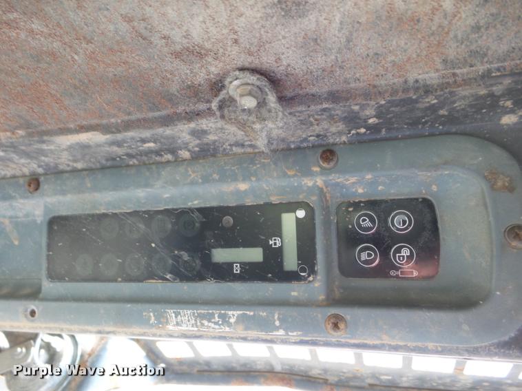 image for item DA7515 2006 New Holland L160 skid steer