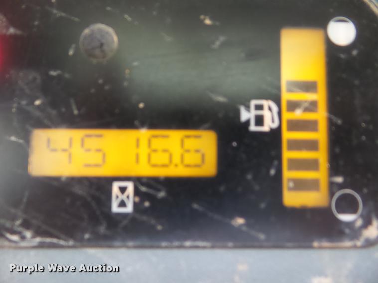 image for item DA7515 2006 New Holland L160 skid steer