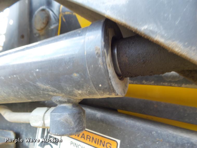 image for item DA7515 2006 New Holland L160 skid steer