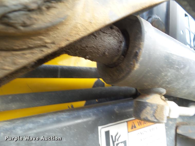 image for item DA7515 2006 New Holland L160 skid steer