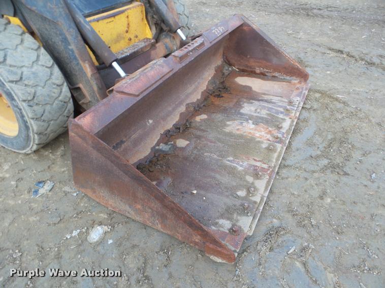 image for item DA7515 2006 New Holland L160 skid steer