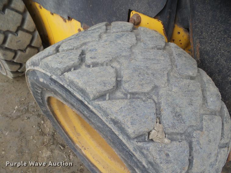 image for item DA7515 2006 New Holland L160 skid steer