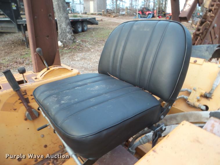 image for item DA7520 1994 Case 460 trencher