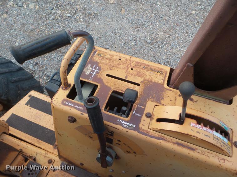 image for item DA7520 1994 Case 460 trencher